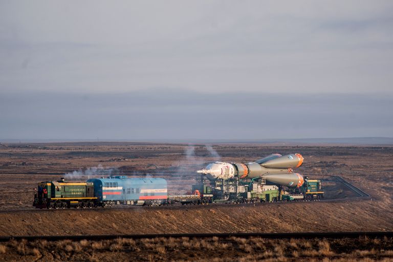 Вывоз ракеты-носителя Союз-ФГ c транспортно-пилотируемым кораблем Союз МС-08 на стартовую площадку космодрома Байконур. 19 марта 2018 Вывоз ракеты-носителя Союз-ФГ c транспортно-пилотируемым кораблем Союз МС-08 на стартовую площадку космодрома Байконур. 19 марта 2018