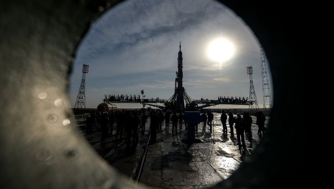 Вывоз ракеты-носителя Союз-ФГ. Архивное фото Вывоз ракеты-носителя Союз-ФГ. Архивное фото