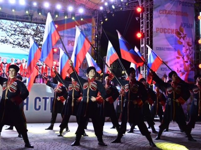 Концерт-митинг, приуроченный к четвертой годовщине воссоединения Крыма с Россией в Краснодаре