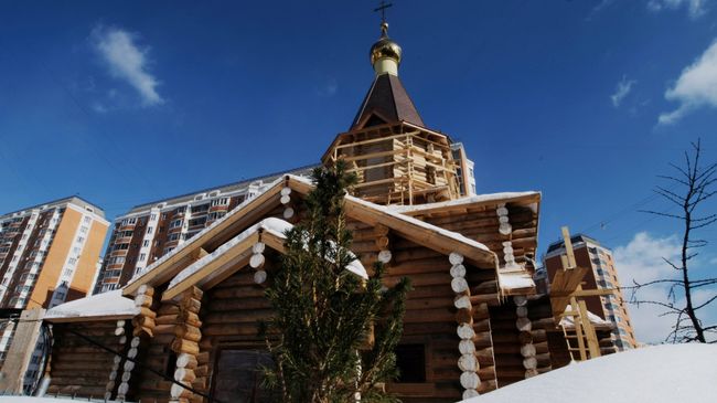 Строящийся храм в честь 12 апостолов в Ховрине