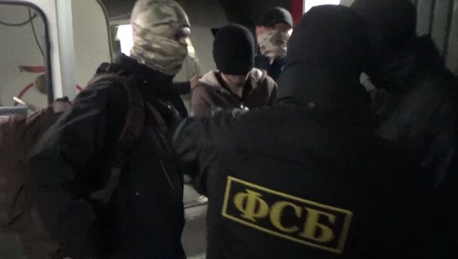 Сотрудники ФСБ РФ этапируют в Тверь гражданина России, подозреваемого в террористической деятельности и скрывавшегося на территории Афганистана Сотрудники ФСБ РФ этапируют в Тверь гражданина России, подозреваемого в террористической деятельности и скрывавшегося на территории Афганистана