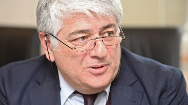 Председатель комиссии ГД РФ по вопросам депутатской этики Отари Аршба во время заседания комиссии ГД РФ по этике в отношении Леонида Слуцкого. 21 марта 2018 Председатель комиссии ГД РФ по вопросам депутатской этики Отари Аршба во время заседания комиссии ГД РФ по этике в отношении Леонида Слуцкого. 21 марта 2018