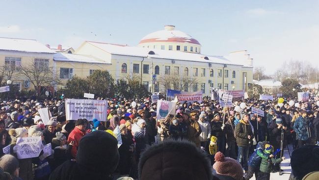 Митинг против свалки в Ядрово. Архивное фото Митинг против свалки в Ядрово. Архивное фото