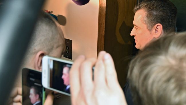 Леонид Слуцкий после заседания комиссии Государственной Думы РФ по этике Леонид Слуцкий после заседания комиссии Государственной Думы РФ по этике