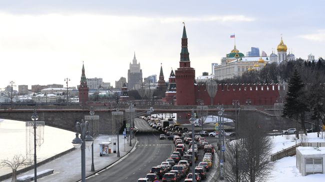 Московский Кремль и Кремлевская набережная Московский Кремль и Кремлевская набережная