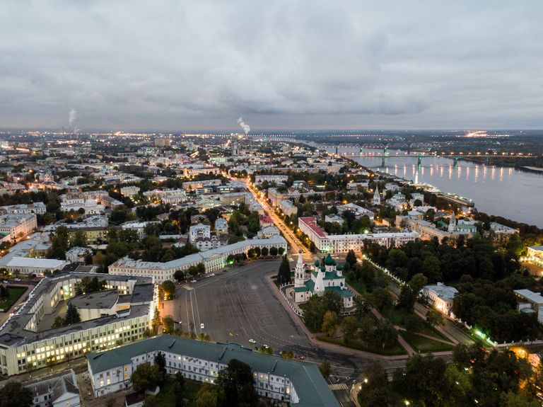 Город Ярославль и река Волга Город Ярославль и река Волга