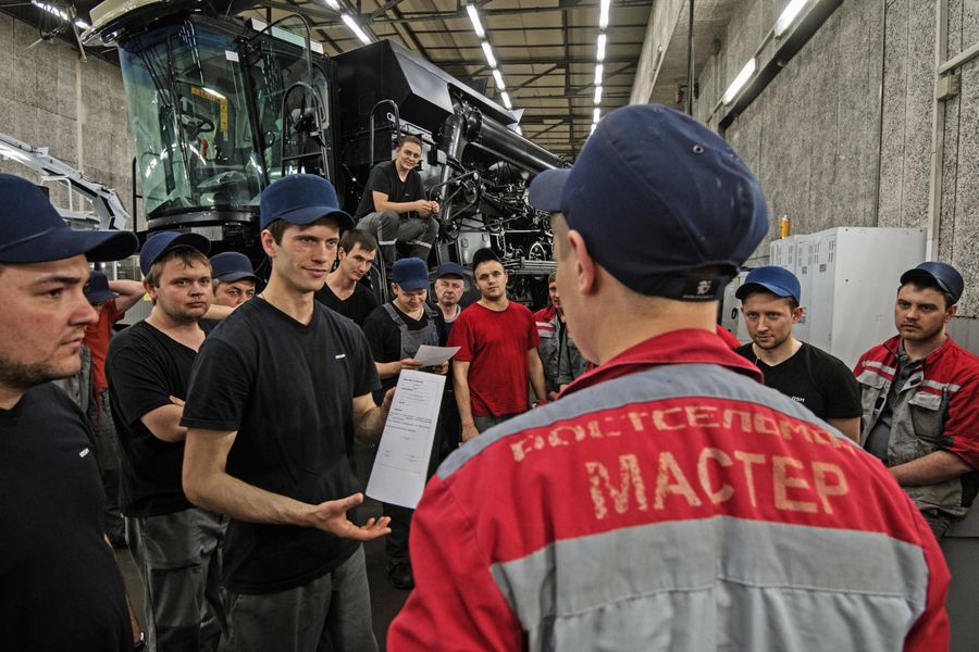Собрание Мастера участка с рабочими Собрание Мастера участка с рабочими