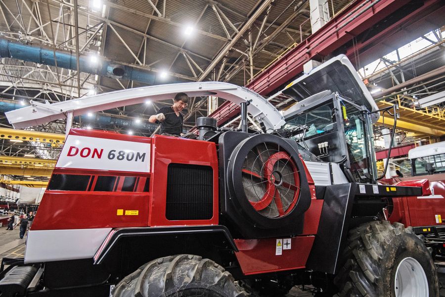 Кормоуборочный комбайн DON 680M Кормоуборочный комбайн DON 680M