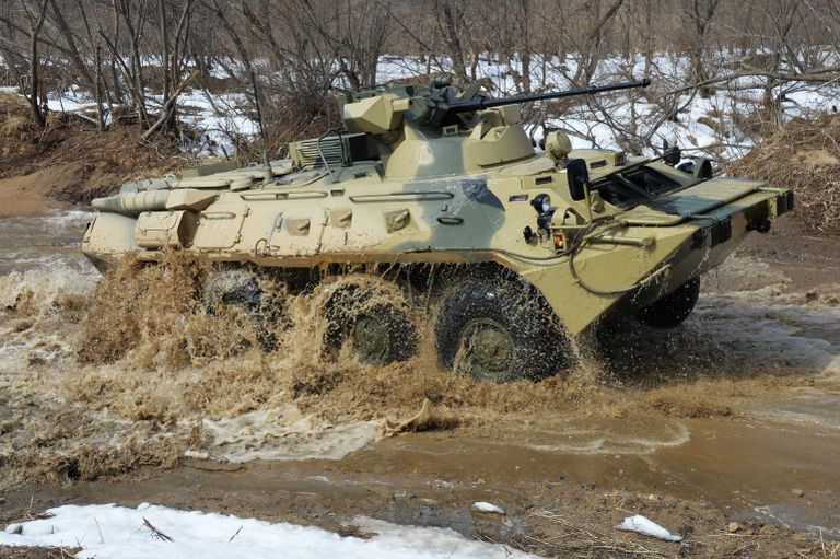 Обкатка новых бронетранспортеров БТР-82А Обкатка новых бронетранспортеров БТР-82А