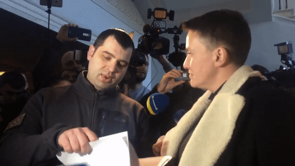 Появилось видео задержания Савченко в здании Верховной рады Появилось видео задержания Савченко в здании Верховной рады