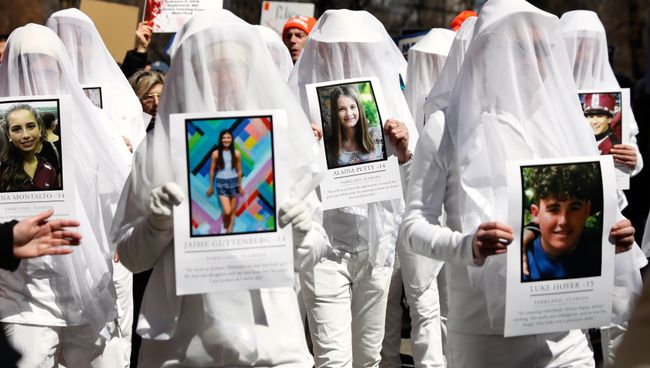 Акция Марш за наши жизни March for our lives в Нью-Йорке