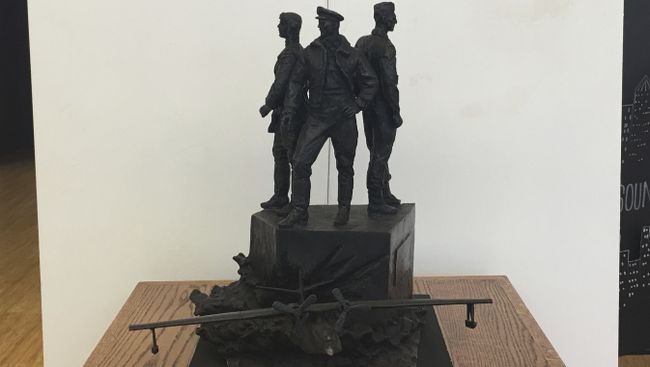 Модель памятника посвящнный советским летчикам погибшим в 1945 году при переправе самолета-амфибии в СССР в рамках Проекта Зебра Модель памятника посвящнный советским летчикам погибшим в 1945 году при переправе самолета-амфибии в СССР в рамках Проекта Зебра