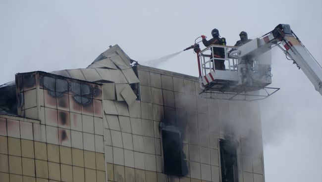 Пожар в торговом центре «Зимняя вишня» в Кемерово