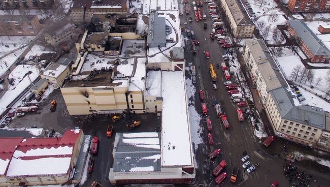 Здание торгового центре Зимняя вишня в Кемерово, где произошел пожар. Архивное фото