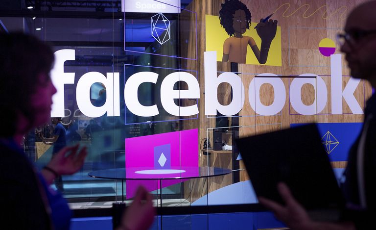 Стенд Facebook на ежегодной конференции для разработчиков F8 в Сан-Хосе, штат Калифорния