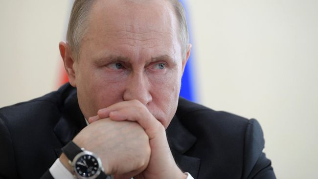 27 марта 2018. Президент РФ Владимир Путин во время совещания в Кемерово. 27 марта 2018. Президент РФ Владимир Путин во время совещания в Кемерово.