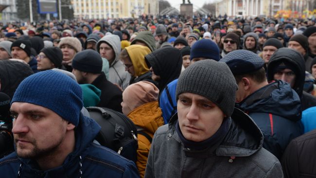 Митинг в память о жертвах пожара в ТЦ Зимняя вишня на площади Советов у здания администрации в Кемерово. 27 марта 2018 Митинг в память о жертвах пожара в ТЦ Зимняя вишня на площади Советов у здания администрации в Кемерово. 27 марта 2018