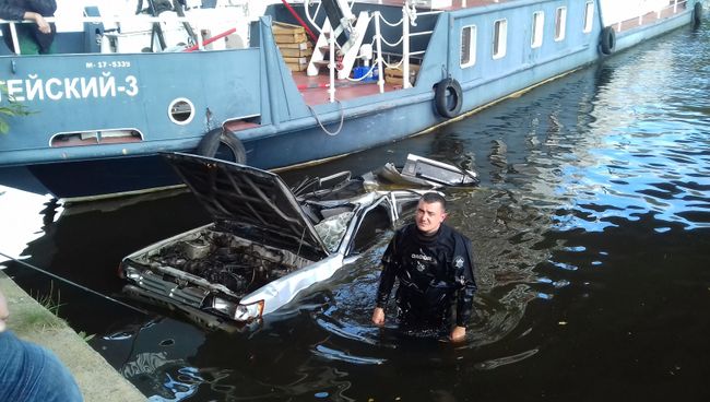 Водолаз Максим Максимов, обнаруживший машину на дне Москвы-реки