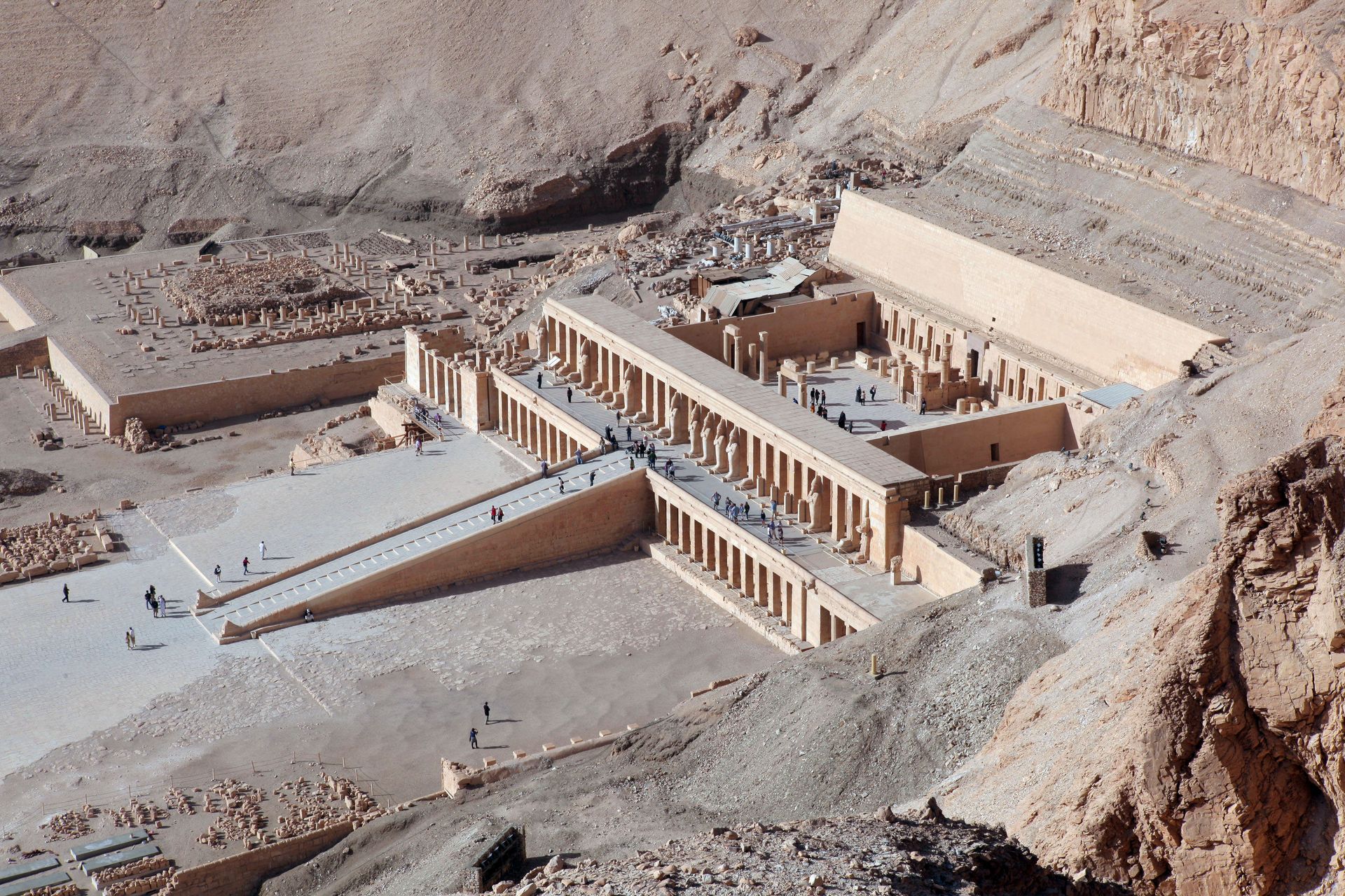 Храм Хатшепсут в Луксоре Храм Хатшепсут в Луксоре - РИА Новости, 1920, 19.08.2026