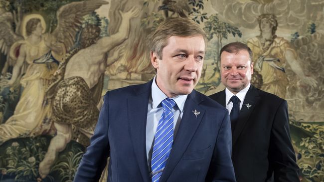 Глава правящей партии Союз крестьян и зеленых Литвы Рамунас Карбаускис на пресс-конференцию в Вильнюсе, Литва Глава правящей партии Союз крестьян и зеленых Литвы Рамунас Карбаускис на пресс-конференцию в Вильнюсе, Литва