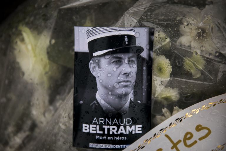Фотография подполковника жандармерии Арно Бельтрама Фотография подполковника жандармерии Арно Бельтрама