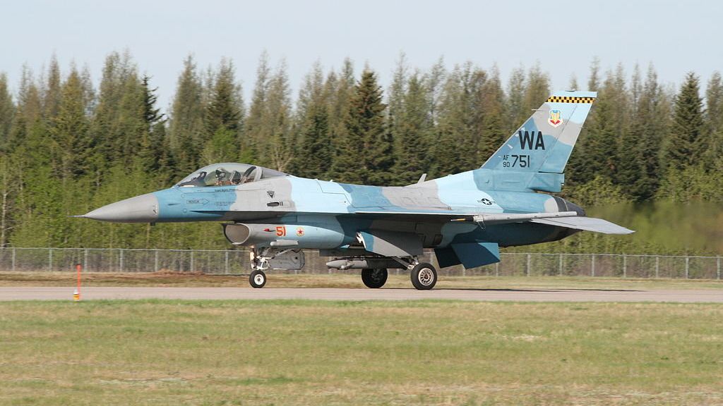 Истребители F-16С 64-й эскадрильи агрессоров (64th Aggressor Squadron) Истребители F-16С 64-й эскадрильи агрессоров (64th Aggressor Squadron) - РИА Новости, 1920, 17.10.2021