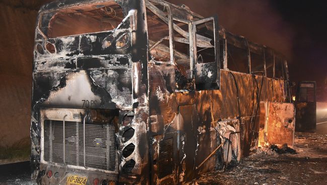 Последствия пожара в двухъярусном автобусе в провинции Так в Таиланде. 30 марта 2018 Последствия пожара в двухъярусном автобусе в провинции Так в Таиланде. 30 марта 2018