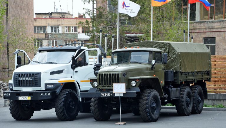 Российские грузовые автомобили повышенной проходимости Урал Next и Урал-4320 6Х6 на международной выставке вооружения и оборонных технологий ArmHiTec-2018 в Ереване Российские грузовые автомобили повышенной проходимости Урал Next и Урал-4320 6Х6 на международной выставке вооружения и оборонных технологий ArmHiTec-2018 в Ереване