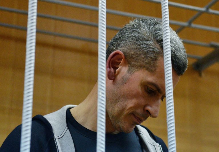Совладелец и председатель совета директоров группы Сумма Зиявудин Магомедов во время рассмотрения ходатайства следствия о его аресте в Тверском районном суде Москвы. 31 марта 2018 Совладелец и председатель совета директоров группы Сумма Зиявудин Магомедов во время рассмотрения ходатайства следствия о его аресте в Тверском районном суде Москвы. 31 марта 2018