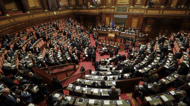 Парламент Италии