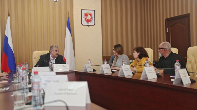Глава Крыма Сергей Аксенов встретился с родственниками арестованного украинскими пограничниками крымского рыболовецкого судна Норд. 6 апреля 2018 Глава Крыма Сергей Аксенов встретился с родственниками арестованного украинскими пограничниками крымского рыболовецкого судна Норд. 6 апреля 2018