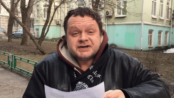 Лидер группы Бахыт-компот посвятил стихотворение коту Скрипалей Лидер группы Бахыт-компот посвятил стихотворение коту Скрипалей