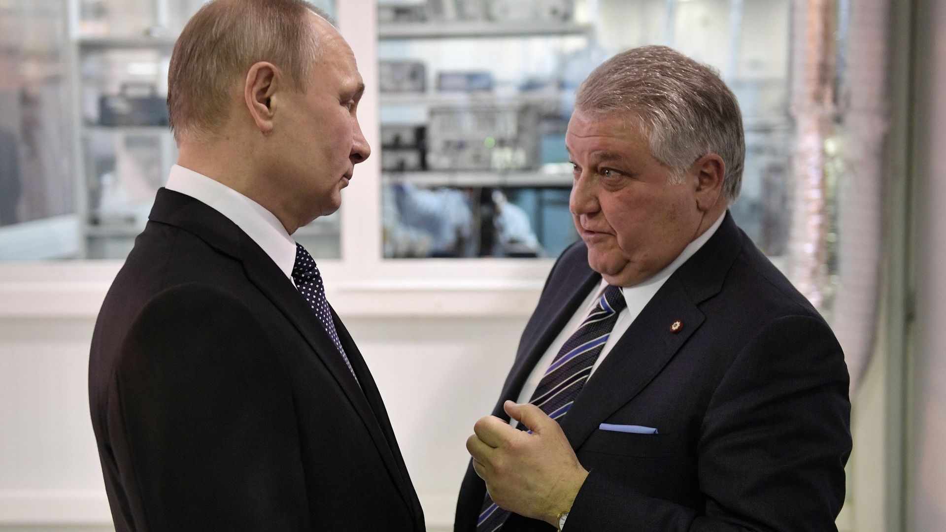 Президент РФ Владимир Путин и президент НИЦ Курчатовский институт Михаил Ковальчук - РИА Новости, 1920, 21.02.2025
