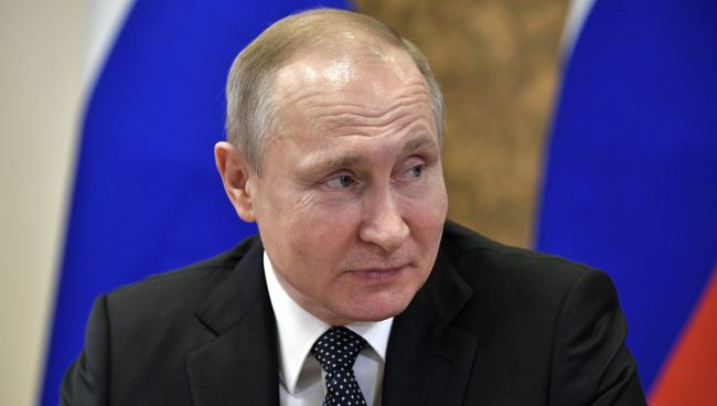 Президент РФ Владимир Путин во время посещения Национального исследовательского центра Курчатовский институт. 10 апреля 2018 Президент РФ Владимир Путин во время посещения Национального исследовательского центра Курчатовский институт. 10 апреля 2018