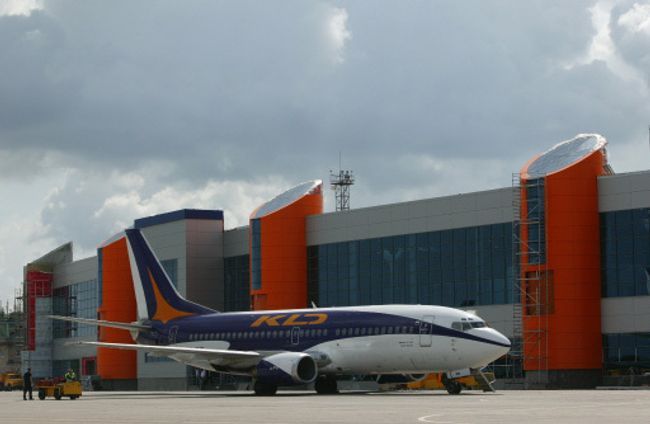 Boeing 737-300 авиакомпании КД авиа в калининградском аэропорту Храброво