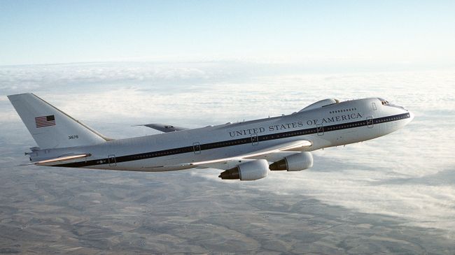 Самолет E-4B. Архивное фото Самолет E-4B. Архивное фото