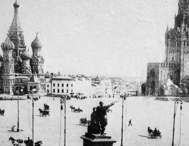 Первое электрической освещение Красной площади Первое электрической освещение Красной площади