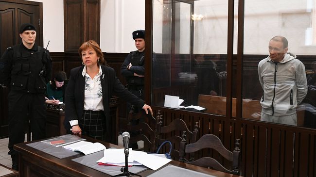 Командир пожарного звена Сергей Генин. Архивное фото Командир пожарного звена Сергей Генин. Архивное фото