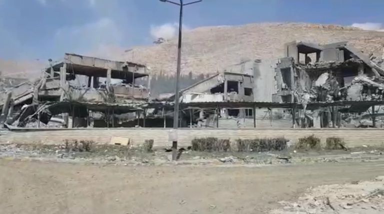 Подвергшийся ракетному удару исследовательский центр Барза в Дамаске
