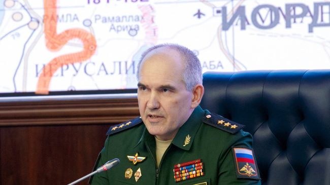 Начальник Главного оперативного управления Генштаба РФ Сергей Рудской во время брифинга в Москве. 14 апреля 2018 Начальник Главного оперативного управления Генштаба РФ Сергей Рудской во время брифинга в Москве. 14 апреля 2018