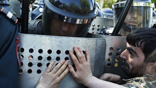 Акция протеста оппозиции в Ереване. 16 апреля 2018 Акция протеста оппозиции в Ереване. 16 апреля 2018