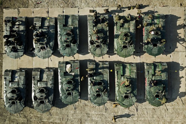 БМД-2 на армейском конкурсе Десантный взвод в Краснодарском крае БМД-2 на армейском конкурсе Десантный взвод в Краснодарском крае