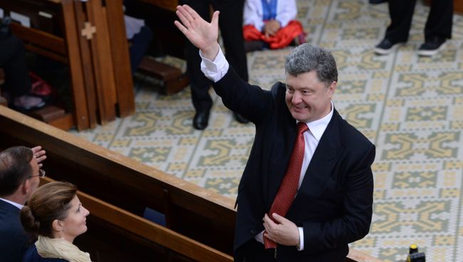 Президент Украины Петр Порошенко в греко-католической церкви Петра и Павла в Мельбурне, Австралия Президент Украины Петр Порошенко в греко-католической церкви Петра и Павла в Мельбурне, Австралия