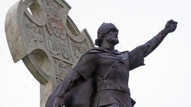 Установка памятника Александру Невскому в Калининграде Установка памятника Александру Невскому в Калининграде
