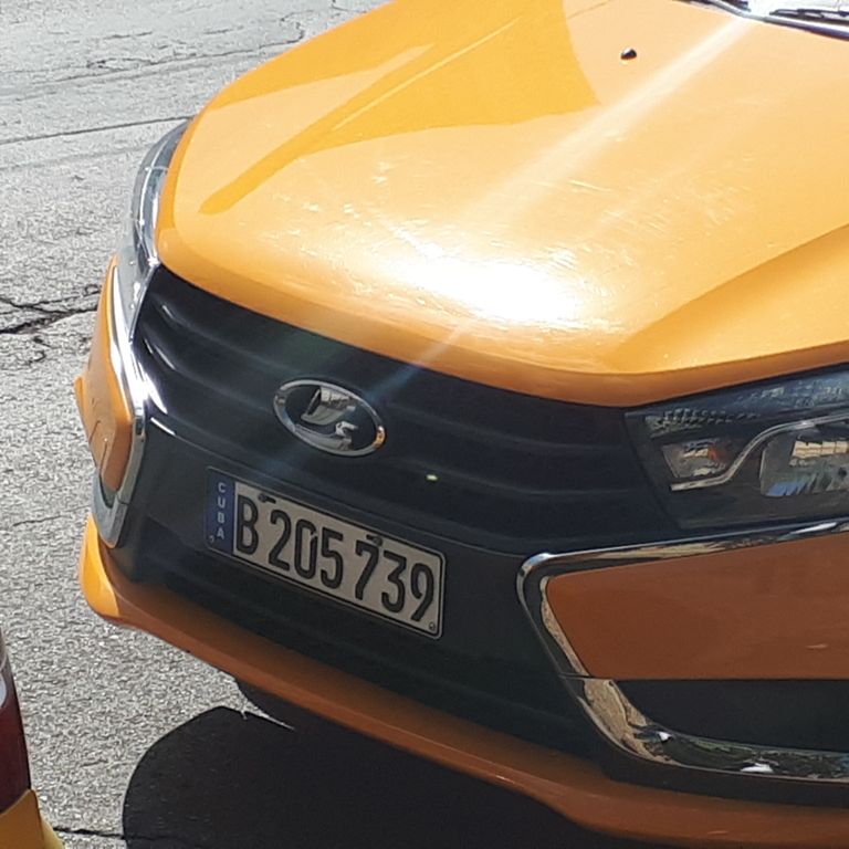 Автомобиль LADA на Кубе