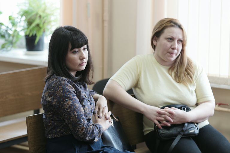 Екатерина Туганова и Люция Рамазанова во время заседания в Центральном районном суде Челябинска Екатерина Туганова и Люция Рамазанова во время заседания в Центральном районном суде Челябинска