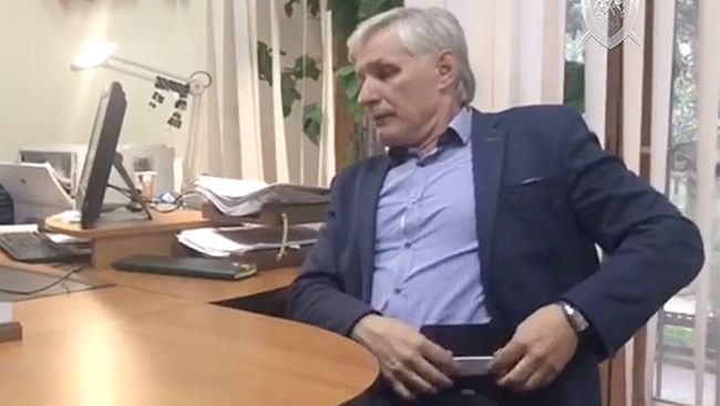 Задержание замглавы Сочи Юрия Паламарчука. 19 апреля 2018 Задержание замглавы Сочи Юрия Паламарчука. 19 апреля 2018