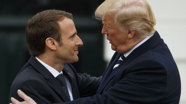 Президент Франции Эммануэль Макрон и президент США Дональд Трамп во время встречи в Белом доме, США. 24 апреля 2018