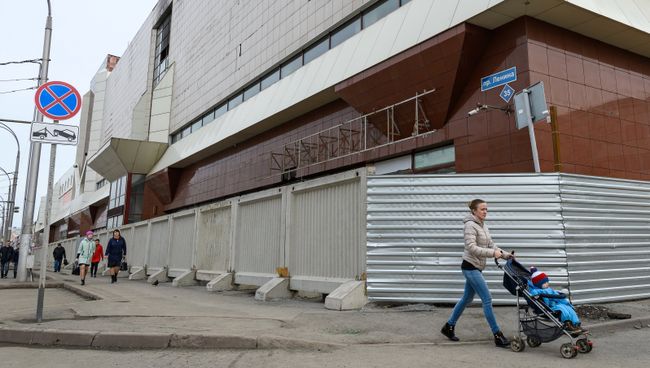 Здание торгово-развлекательного центра Зимняя вишня в Кемерово Здание торгово-развлекательного центра Зимняя вишня в Кемерово