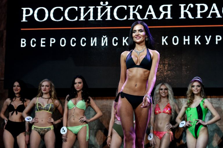 Участницы конкурса красоты «Российская красавица — 2018» во время соревнований в отеле Корстон в Москве Участницы конкурса красоты «Российская красавица — 2018» во время соревнований в отеле Корстон в Москве